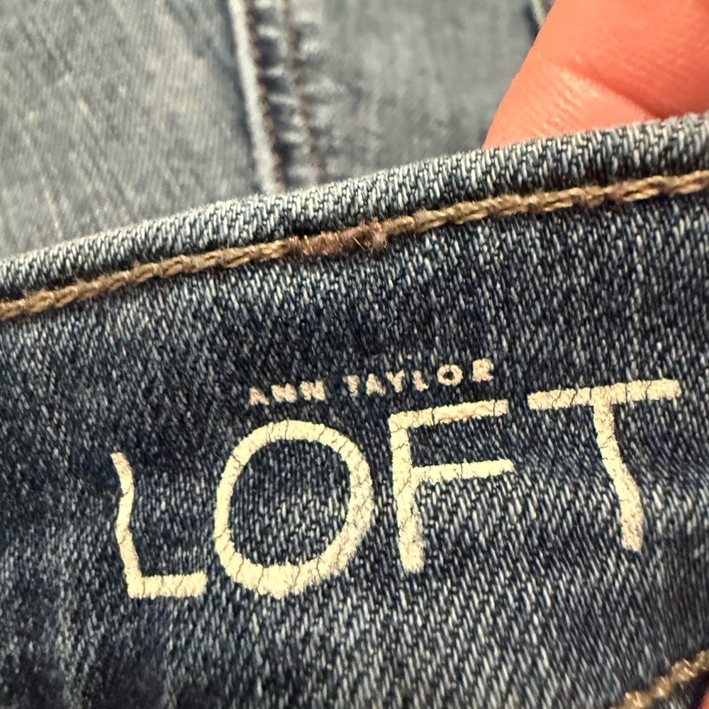 LOFT Modern Skinny Jeans Distressed Medium Wash Stretch Denim Size 12 / 31 - Picture 7 of 10